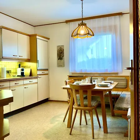 Garden Paradise - Ferienhaus Mit 400m2 Garten - Naehe Ossiacher See * Villach